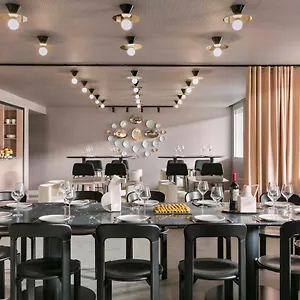 4* Отель Okko Gare De L'est